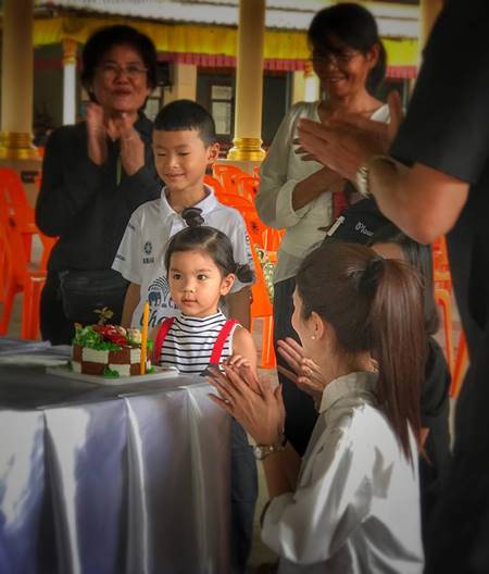 น้องมะลิ น้องมะลิ