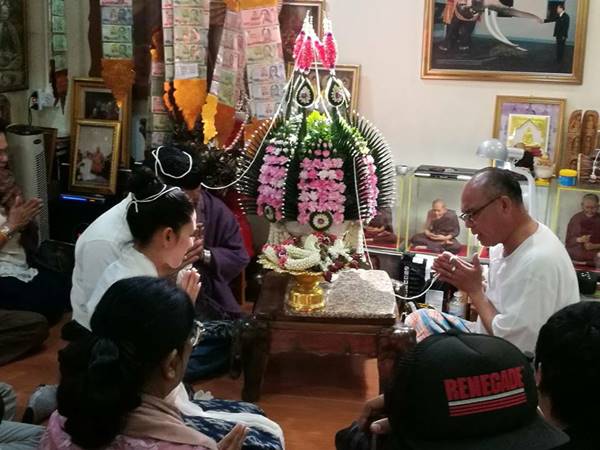 เอิร์ธ ณัฐนันท์ จูงมือ แอ้ม ศิรประภา เอิร์ธ ณัฐนันท์ จูงมือ แอ้ม ศิรประภา