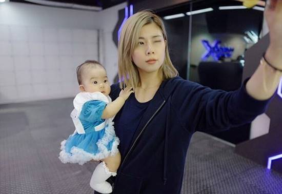 อั๊ยย่ะ !! น้องเป่าเปา แปลงโฉมเป็น อลิซ แห่งบางพลีแลนด์ น่ารักฝุด ๆ อั๊ยย่ะ !! น้องเป่าเปา แปลงโฉมเป็น อลิซ แห่งบางพลีแลนด์ น่ารักฝุด ๆ