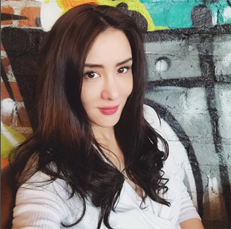 นิโคล เทริโอ นิโคล เทริโอ