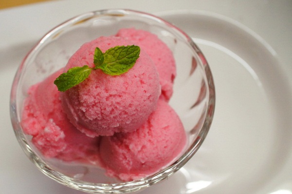 ขนมหวานสีชมพู ขนมหวานสีชมพู