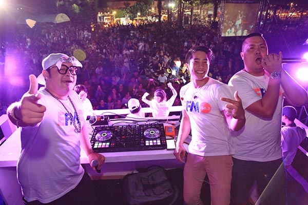 EFM Six Pack on The Beat #4 EFM Six Pack on The Beat #4