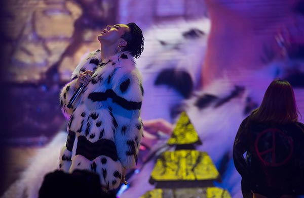 G-DRAGON G-DRAGON