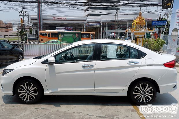Toyota Vios 2017 - Honda City 2017 Toyota Vios 2017 - Honda City 2017