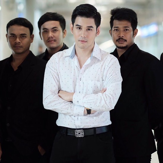 หงส์เหนือมังกร หงส์เหนือมังกร