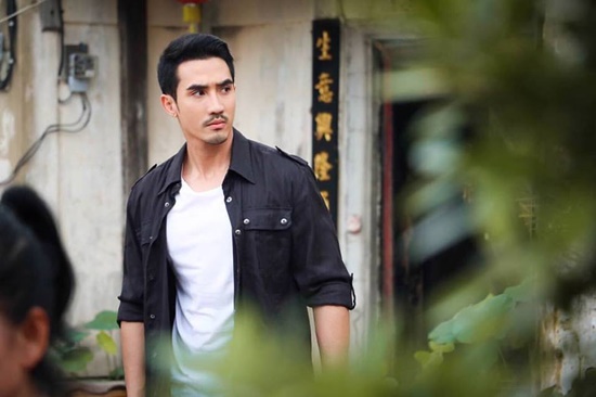 หงส์เหนือมังกร หงส์เหนือมังกร