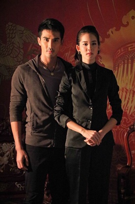 หงส์เหนือมังกร หงส์เหนือมังกร