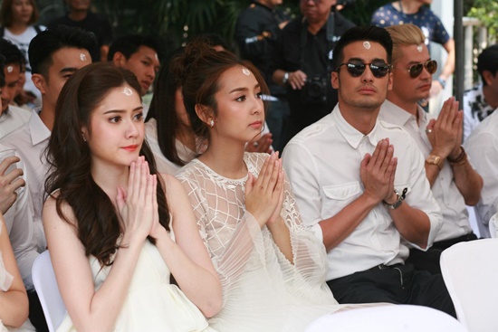 มาตุภูมิแห่งหัวใจ มนตราลายหงส์ มาตุภูมิแห่งหัวใจ มนตราลายหงส์