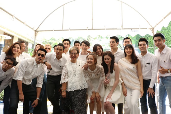 มาตุภูมิแห่งหัวใจ มนตราลายหงส์ มาตุภูมิแห่งหัวใจ มนตราลายหงส์