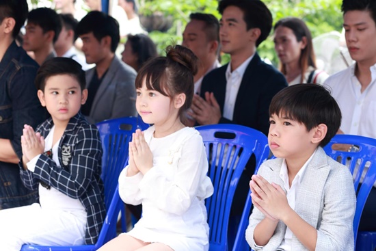 พ่อยุ่งลุงไม่ว่าง พ่อยุ่งลุงไม่ว่าง
