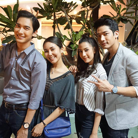สื่อสองโลก สื่อสองโลก