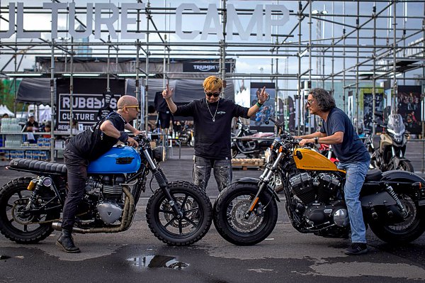 RUBBERS REBEL GROUND 2017 RUBBERS REBEL GROUND 2017