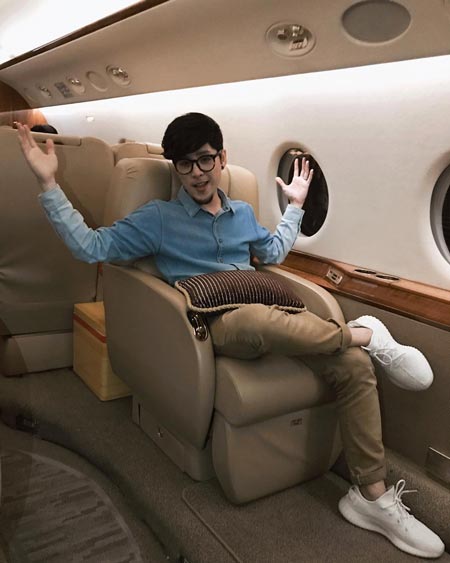 รองเท้าผ้าใบดารา รองเท้าผ้าใบดารา