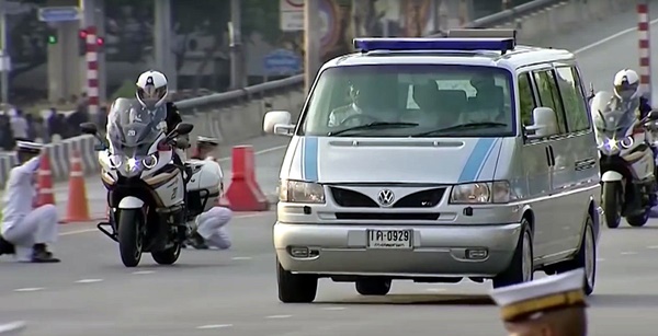 รถพระที่นั่งคันสุดท้าย รถพระที่นั่งคันสุดท้าย