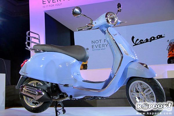 Vespa Primavera 150 Arcobaleno Limited Edition 2017 Vespa Primavera 150 Arcobaleno Limited Edition 2017
