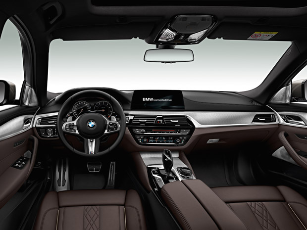 BMW M550d xDrive 2017 ขุมพลังดีเซล พุ่งแรงแซงหน้าคู่แข่ง BMW M550d xDrive 2017 ขุมพลังดีเซล พุ่งแรงแซงหน้าคู่แข่ง