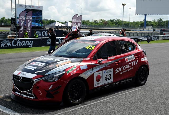 mazda 2 mazda 2