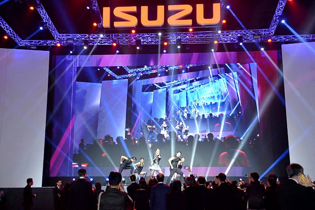 อีซูซุ รถบรรทุกรุ่นใหม่ 2017 อีซูซุ รถบรรทุกรุ่นใหม่ 2017