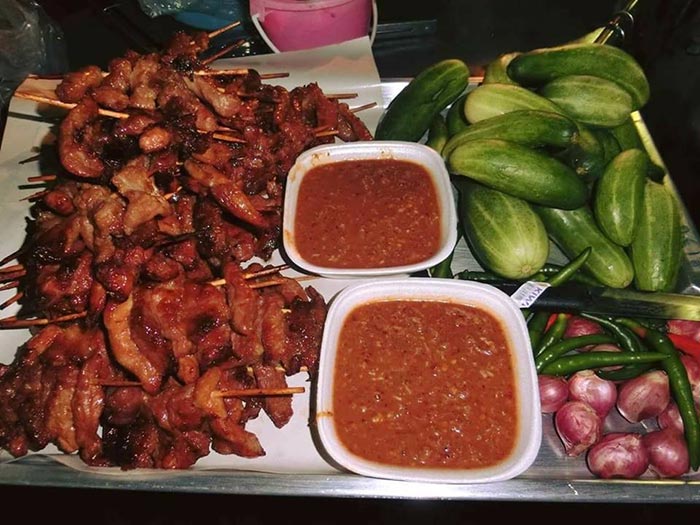 ร้านข้างทางเจ้าอร่อยในกรุงเทพฯ ร้านข้างทางเจ้าอร่อยในกรุงเทพฯ
