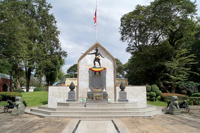ค่ายตากสิน จันทบุรี ค่ายตากสิน จันทบุรี