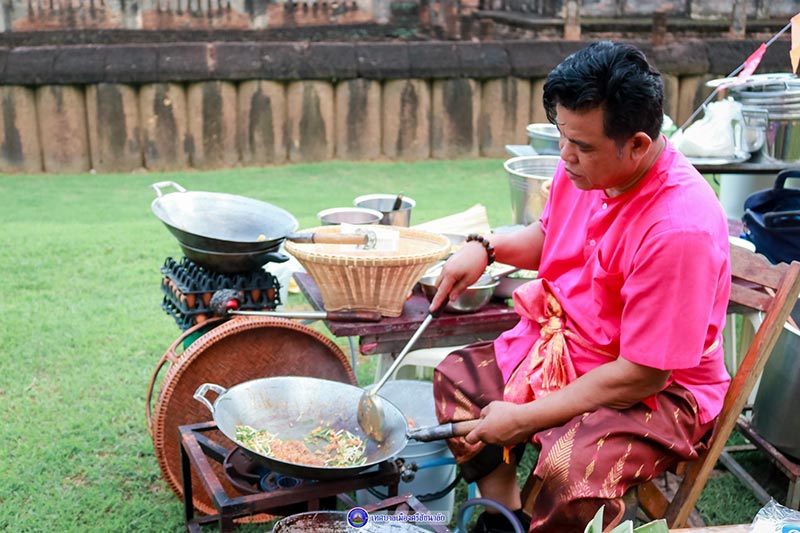 ตลาดโบราณใครใคร่ ค้าค้า สุโขทัย ตลาดโบราณใครใคร่ ค้าค้า สุโขทัย