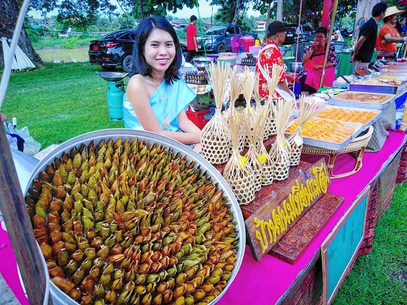 ตลาดโบราณใครใคร่ ค้าค้า สุโขทัย ตลาดโบราณใครใคร่ ค้าค้า สุโขทัย