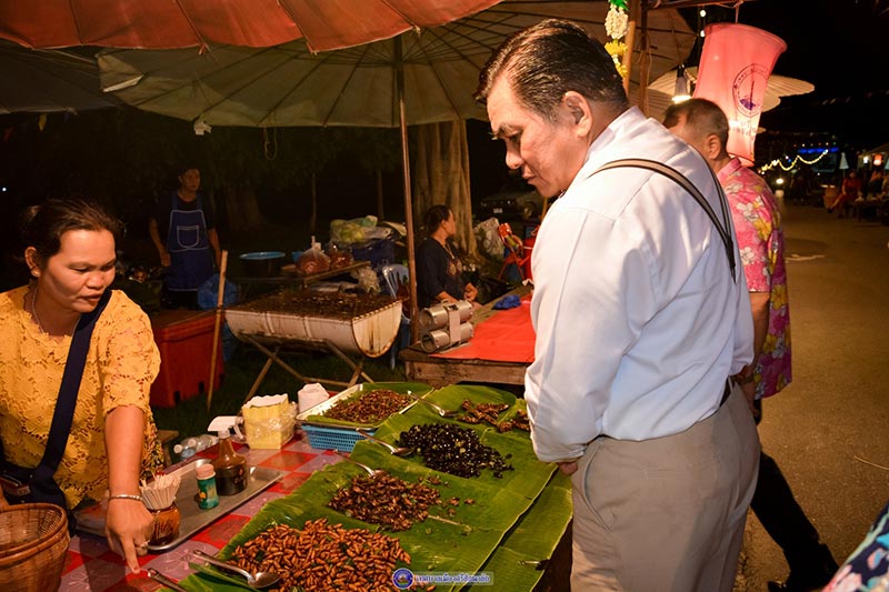ตลาดโบราณใครใคร่ ค้าค้า สุโขทัย ตลาดโบราณใครใคร่ ค้าค้า สุโขทัย