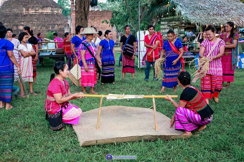 ตลาดโบราณใครใคร่ ค้าค้า สุโขทัย ตลาดโบราณใครใคร่ ค้าค้า สุโขทัย