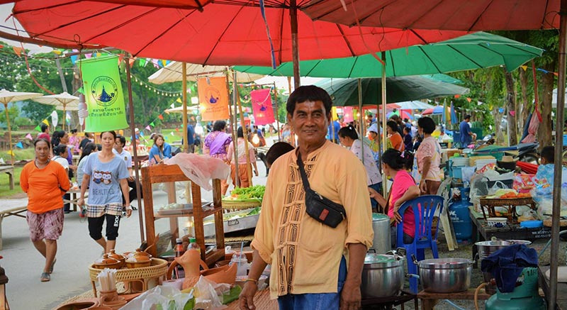 ตลาดโบราณใครใคร่ ค้าค้า สุโขทัย ตลาดโบราณใครใคร่ ค้าค้า สุโขทัย