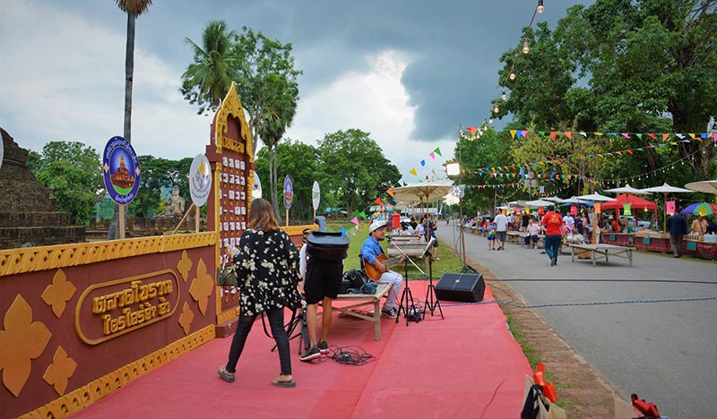 ตลาดโบราณใครใคร่ ค้าค้า สุโขทัย ตลาดโบราณใครใคร่ ค้าค้า สุโขทัย