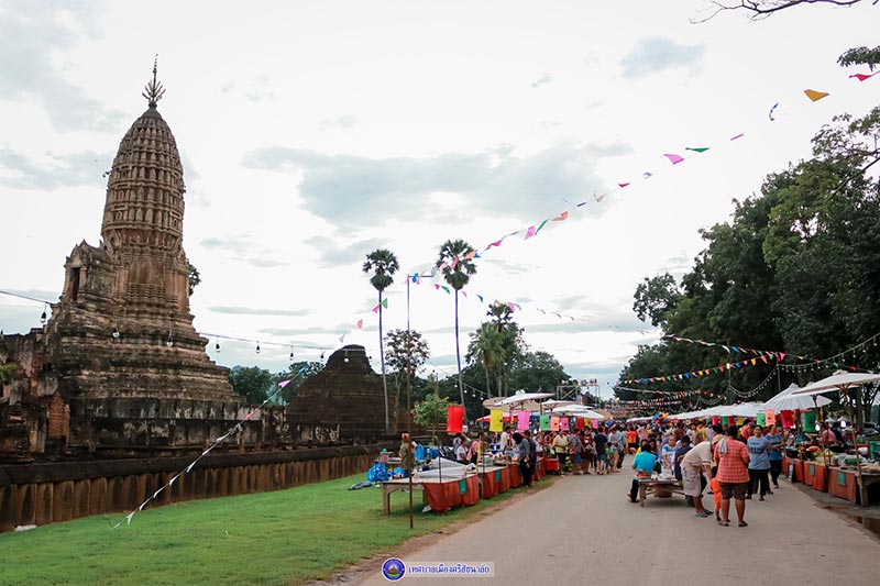 ตลาดโบราณใครใคร่ ค้าค้า สุโขทัย ตลาดโบราณใครใคร่ ค้าค้า สุโขทัย