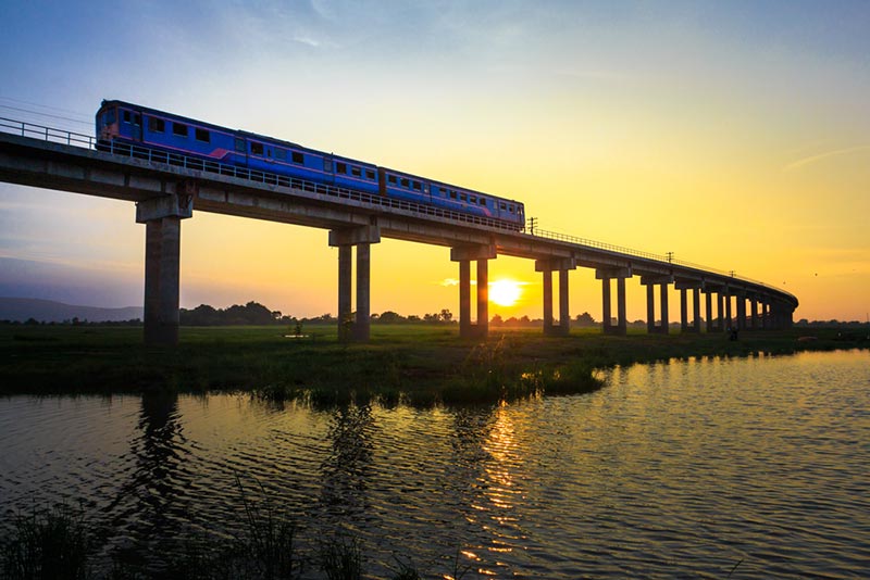 นั่งรถไฟลอยน้ำเหนือเขื่อนป่าสักชลสิทธิ์ นั่งรถไฟลอยน้ำเหนือเขื่อนป่าสักชลสิทธิ์