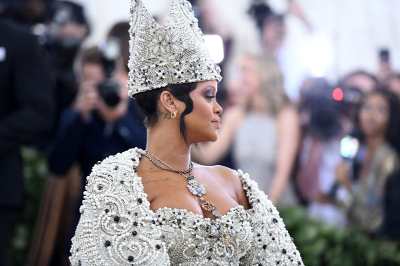 รวมที่สุด 10 ลุคสุดปังอลังการ แฟชั่นพรมแดง Met Gala 2018 รวมที่สุด 10 ลุคสุดปังอลังการ แฟชั่นพรมแดง Met Gala 2018