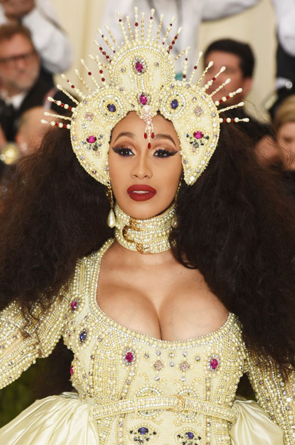 รวมที่สุด 10 ลุคสุดปังอลังการ แฟชั่นพรมแดง Met Gala 2018 รวมที่สุด 10 ลุคสุดปังอลังการ แฟชั่นพรมแดง Met Gala 2018