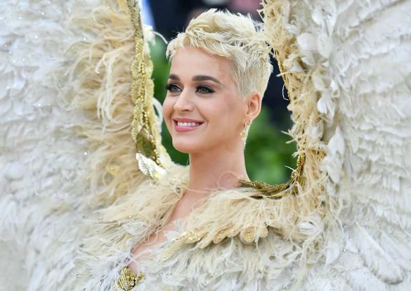 รวมที่สุด 10 ลุคสุดปังอลังการ แฟชั่นพรมแดง Met Gala 2018 รวมที่สุด 10 ลุคสุดปังอลังการ แฟชั่นพรมแดง Met Gala 2018