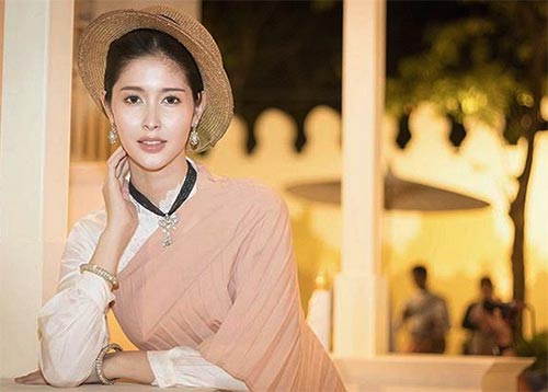 ดาราใส่ชุดไทย ดาราใส่ชุดไทย
