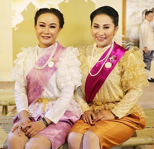 ดาราใส่ชุดไทย ดาราใส่ชุดไทย