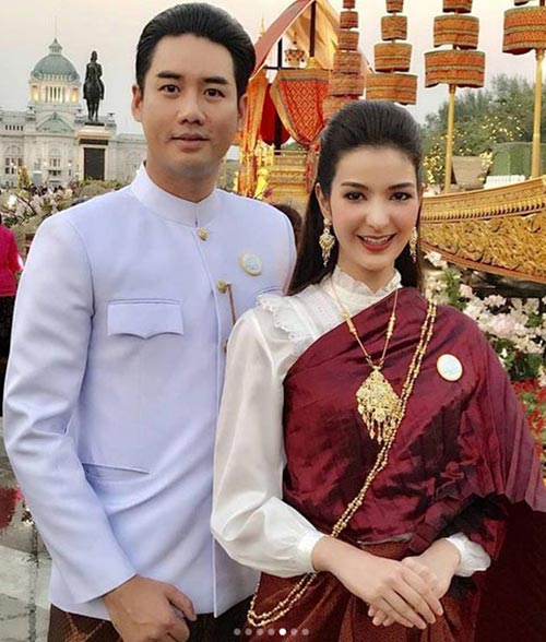 ดาราใส่ชุดไทย ดาราใส่ชุดไทย
