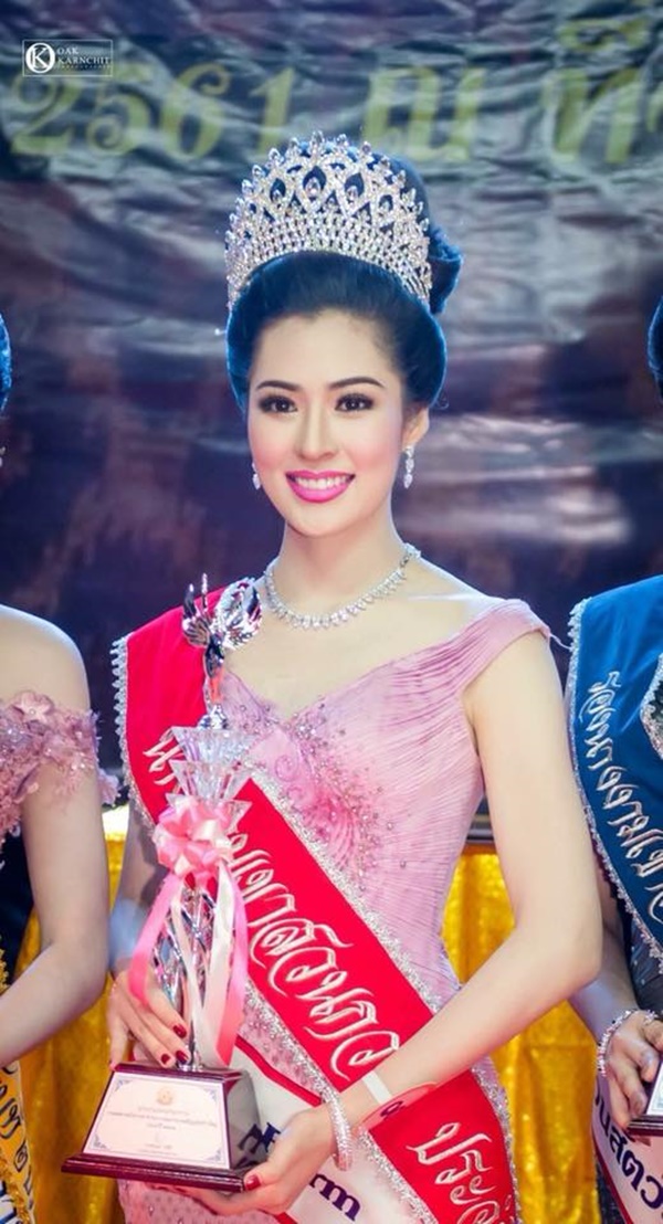 หลิงหลิง ศิริลักษณ์ คอง หลิงหลิง ศิริลักษณ์ คอง