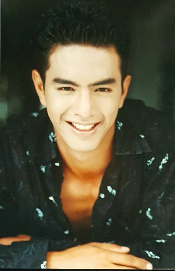 เลเซอร์ เอกรัตน์ เลเซอร์ เอกรัตน์