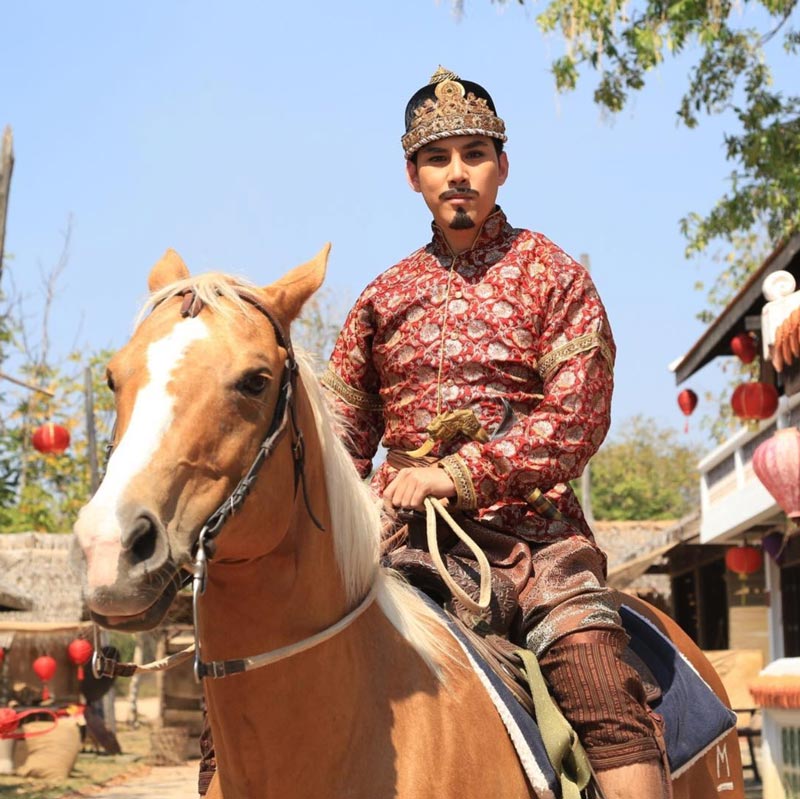 โป๊ป ธนวรรธน์ บุพเพสันนิวาส โป๊ป ธนวรรธน์ บุพเพสันนิวาส