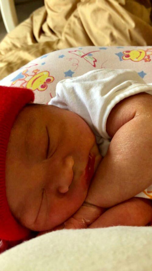 น้องโพธิ์ ลูก ชาคริต แอน ภัททิรา น้องโพธิ์ ลูก ชาคริต แอน ภัททิรา