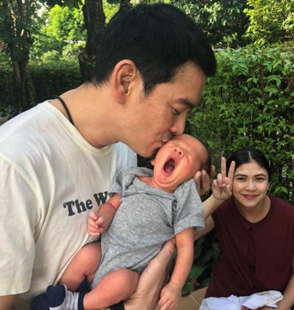 น้องโพธิ์ ลูก ชาคริต แอน ภัททิรา น้องโพธิ์ ลูก ชาคริต แอน ภัททิรา