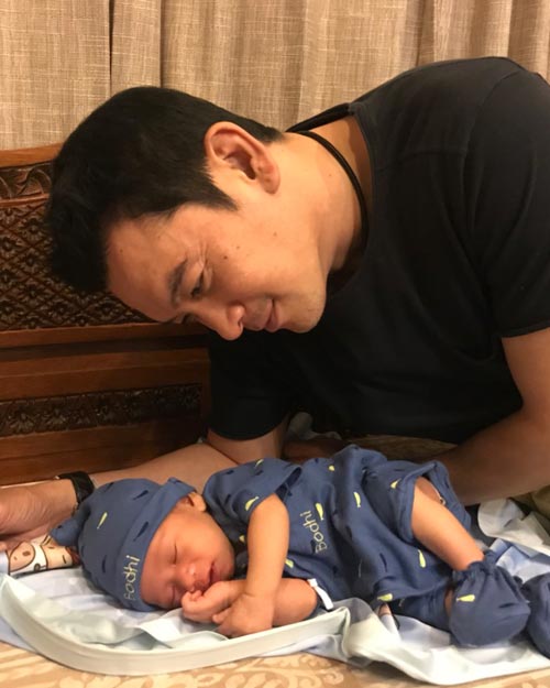 น้องโพธิ์ ลูก ชาคริต แอน ภัททิรา น้องโพธิ์ ลูก ชาคริต แอน ภัททิรา
