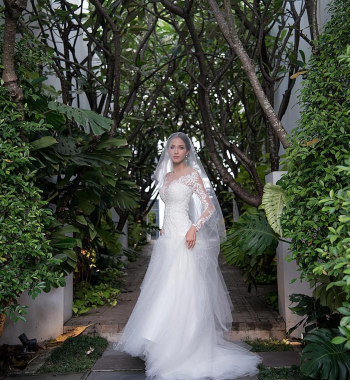ชุดเจ้าสาว เมญ่า นนธวรรณ ชุดเจ้าสาว เมญ่า นนธวรรณ