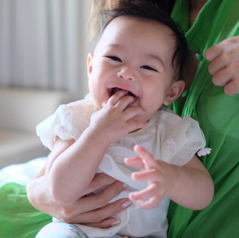 น้องลูก้า ลูกสาว นาวิน ต้าร์ ไฮโซน้ำหวาน น้องลูก้า ลูกสาว นาวิน ต้าร์ ไฮโซน้ำหวาน