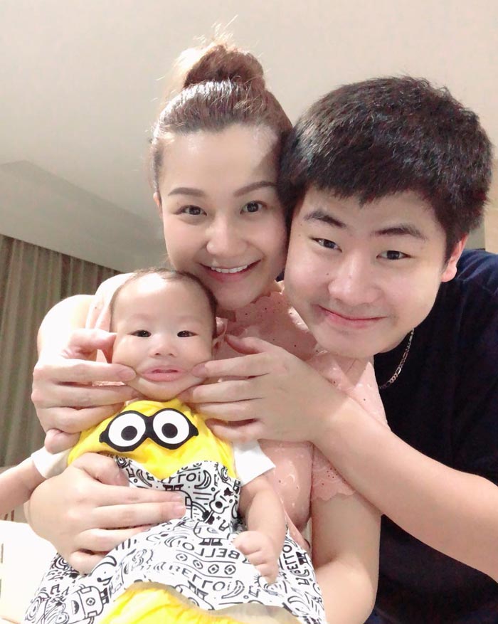น้องนาฬิกา ลูกสาว เอ็ม บุษราคัม น้องนาฬิกา ลูกสาว เอ็ม บุษราคัม