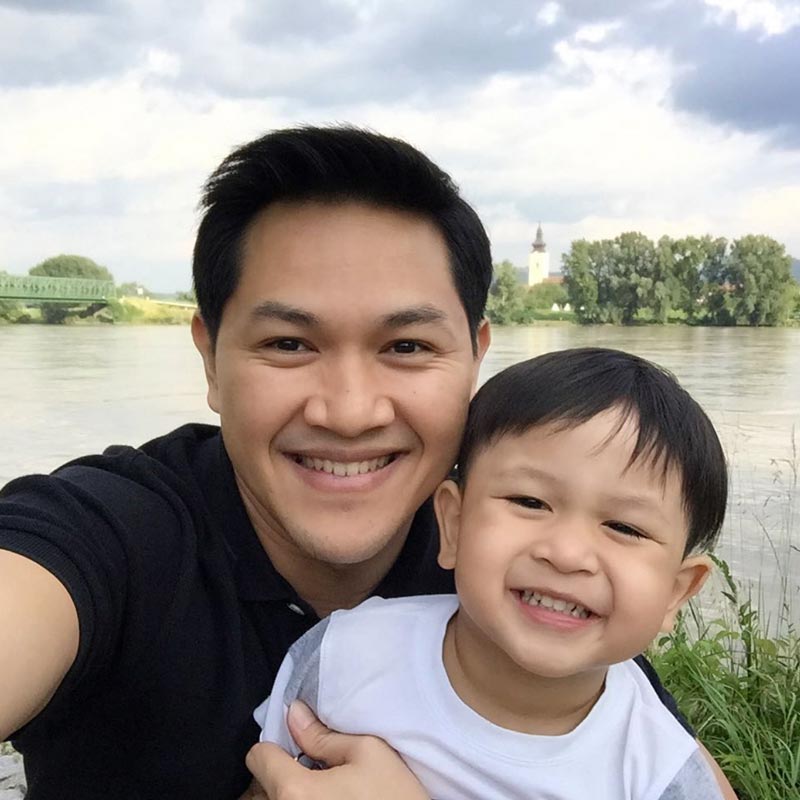 ป๊อป นิธิ ป๊อป นิธิ