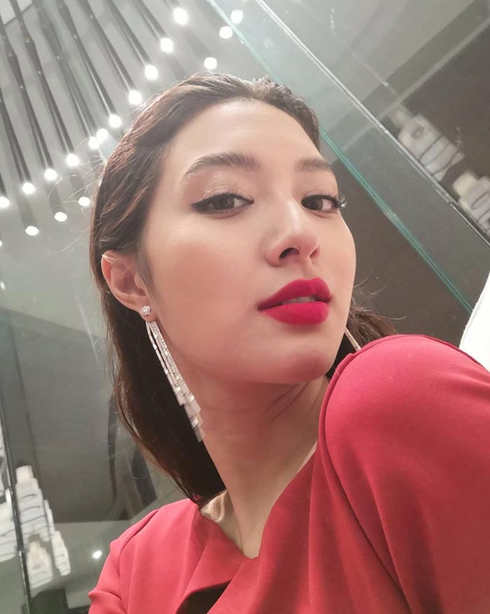 มิว นิษฐา มิว นิษฐา