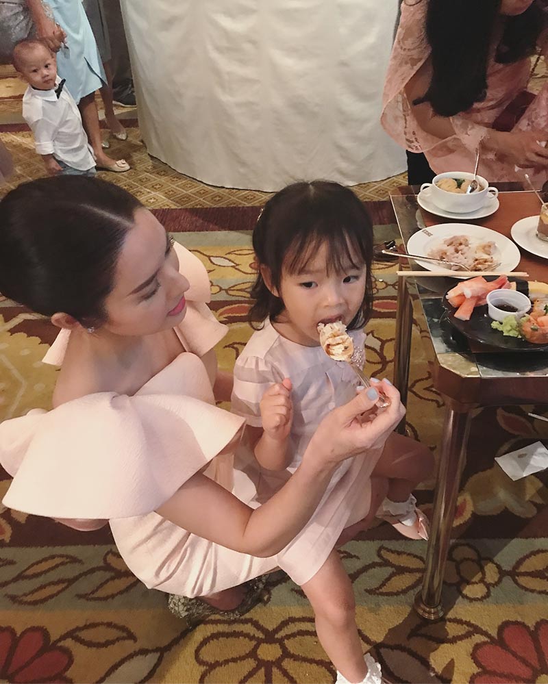 แอฟ ทักษอร น้องปีใหม่ แอฟ ทักษอร น้องปีใหม่
